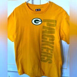 NFL SZ M Green Bay Packers Yellow Tee 100% cotton cheese head